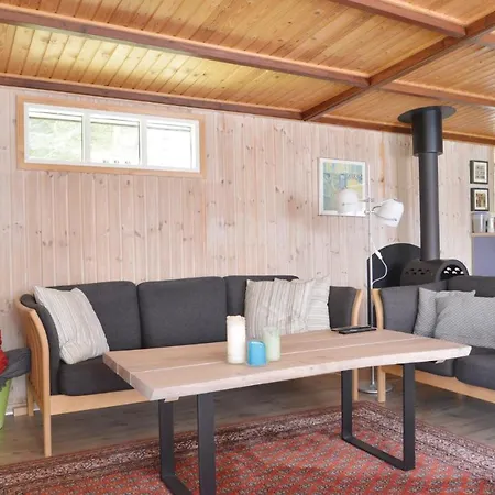 Five-bedroom In Højslev